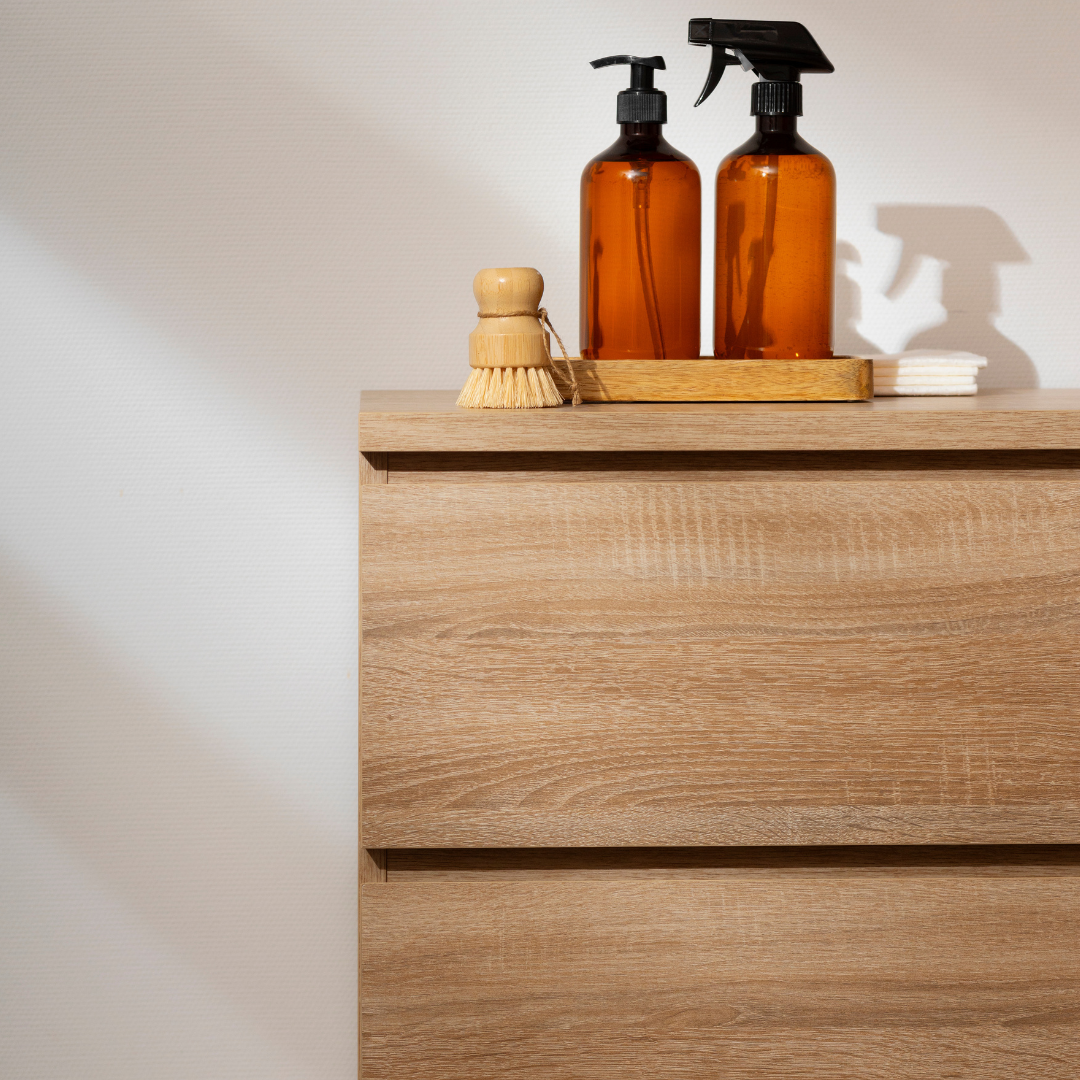 Come eliminare l'odore di legno da un mobile