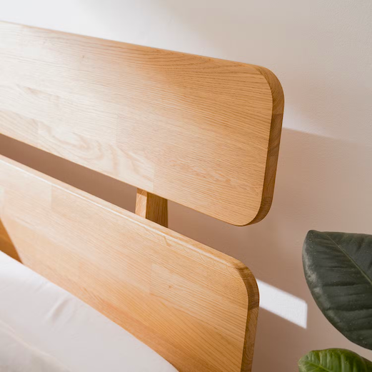 Letto matrimoniale in legno massiccio NordicStory Cma in rovere massiccio sostenibile