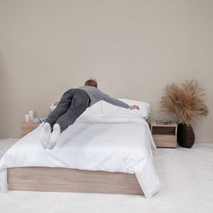 NordicStory Sofia, letto in rovere massiccio con contenitore