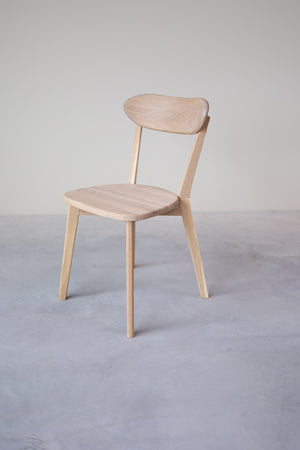 NordicStory Set Escandi 3 tavolo in legno massiccio e due sedie ISKU