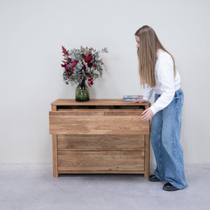 Cassettone Elsa in rovere massiccio