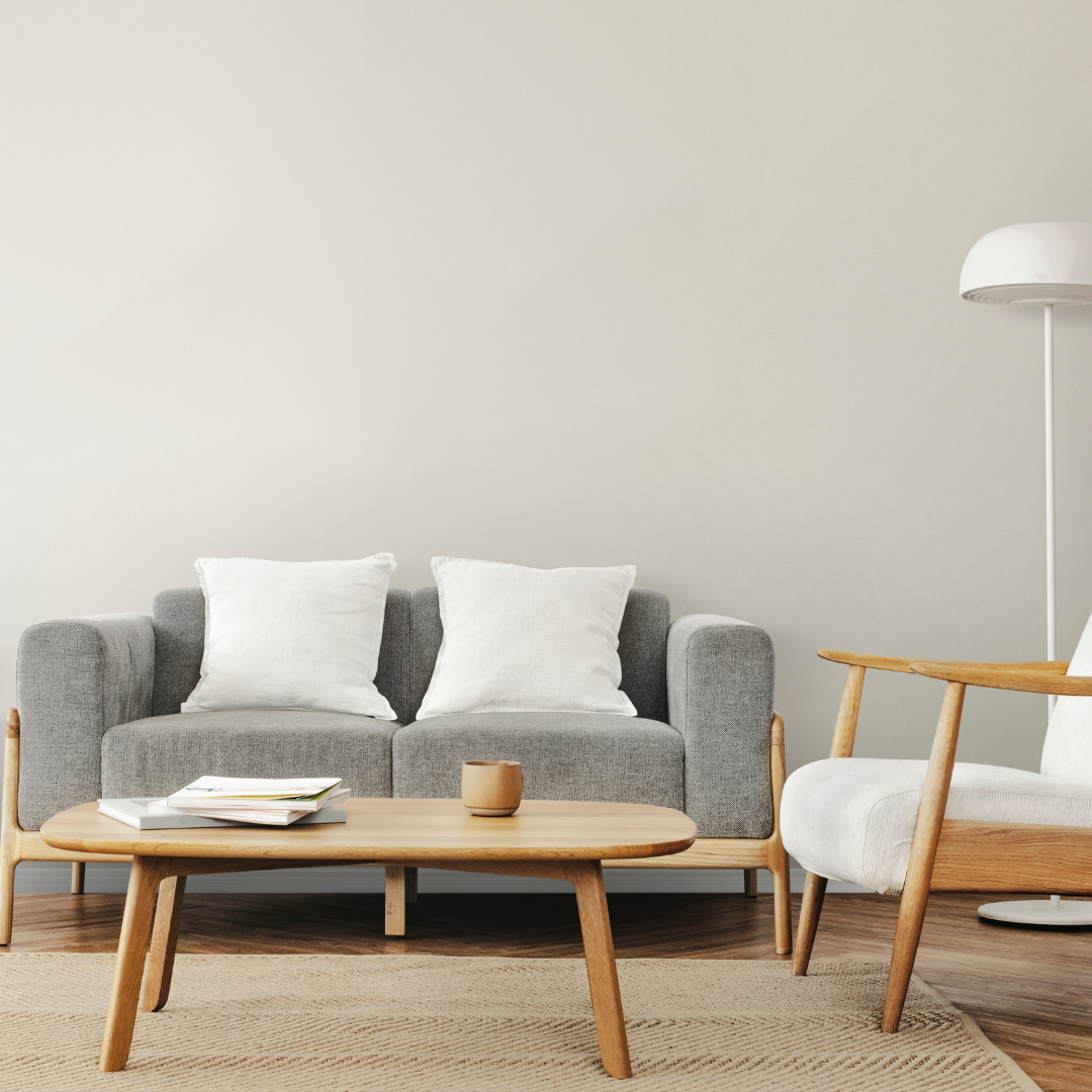 Come decorare un soggiorno piccolo per farlo sembrare più grande