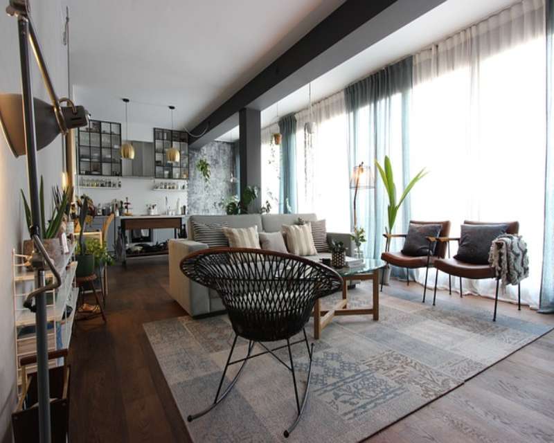 Come decorare con stile le pareti del soggiorno