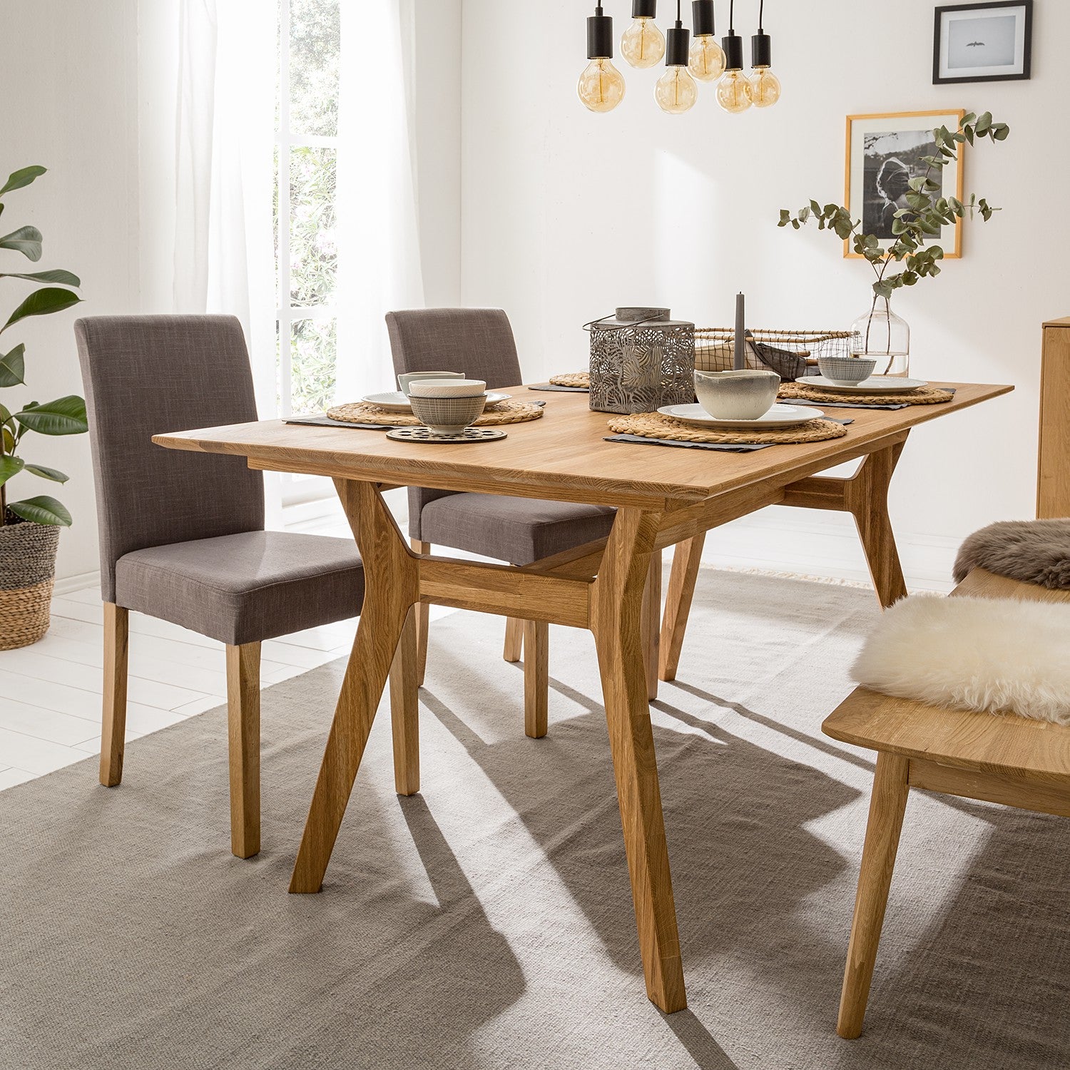 Tavolo da pranzo rettangolare allungabile in legno massiccio 