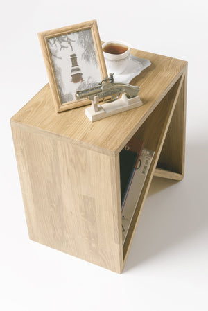 Tavolino, comodino in legno massello di rovere Denmark | NordicStory