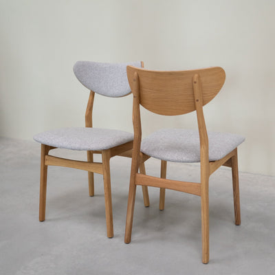 Confezione da 2 o 4 sedie da pranzo Maxwell in rovere massiccio, rivestite in grigio | VESKOR