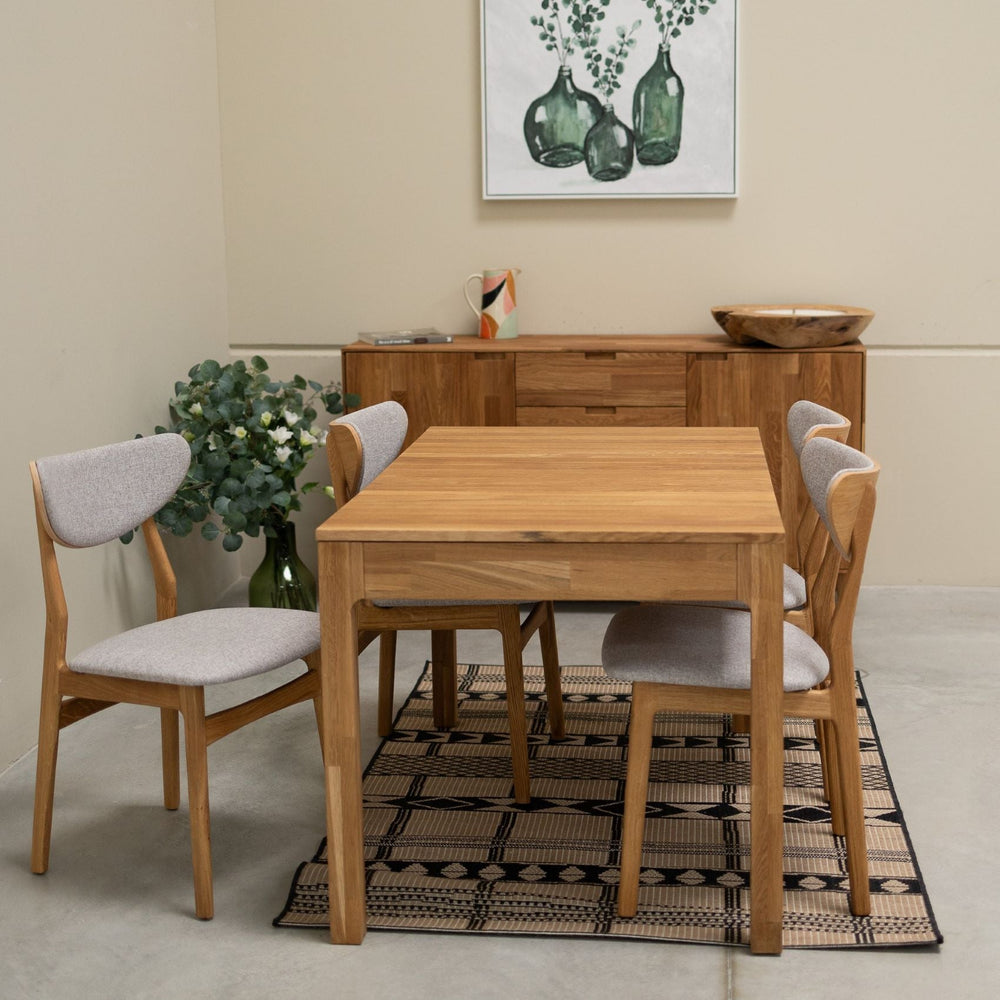 Confezione da 2 o 4 sedie da pranzo Maxwell in rovere massiccio, rivestite in grigio | VESKOR