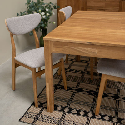 Confezione da 2 o 4 sedie da pranzo Maxwell in rovere massiccio, rivestite in grigio | VESKOR