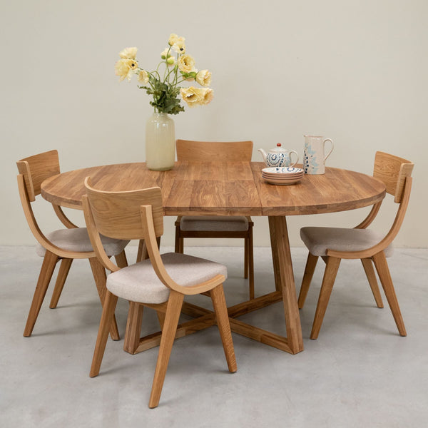 Confezione da 2 o 4 sedie da pranzo Lucas in rovere massiccio, rivestite in grigio o beige | VESKOR