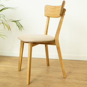 Confezione di 2 o 4 sedie da pranzo in rovere massiccio Diana Beige | NordicStory