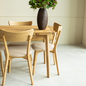 Confezione di 2 o 4 sedie da pranzo in rovere massiccio Diana Beige | NordicStory