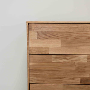 Cassettiera in rovere massiccio Escandi 1, 80 x 45 x 84,5 cm | NordicStory