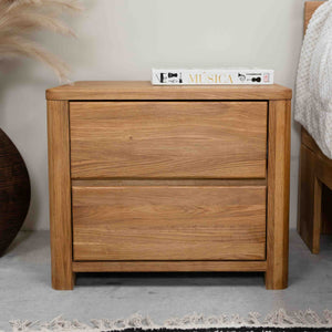 Comodino Elsa in rovere massiccio, 56,5 x 44 x 47 cm | NordicStory