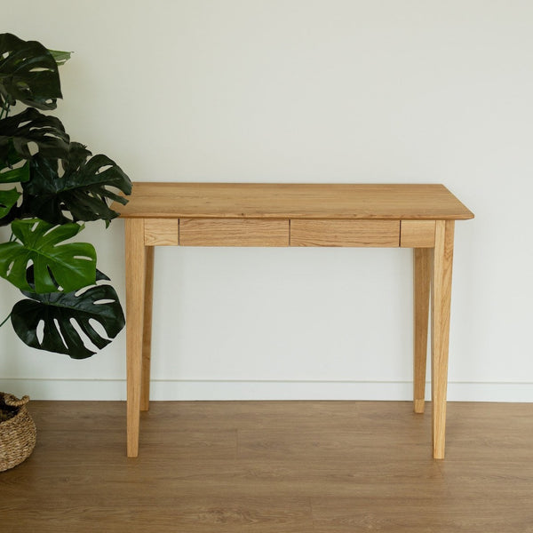 Console NordicStory con 2 cassetti in legno massiccio di quercia sostenibile 