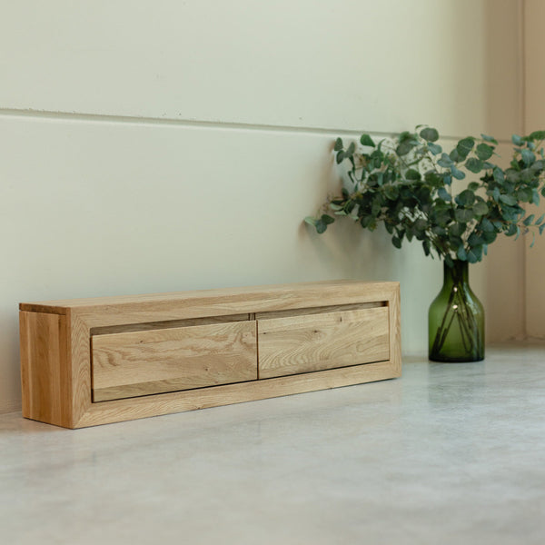 Credenza galleggiante NordicStory in legno massiccio di quercia