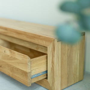 Consolle galleggiante in rovere massiccio Sven, 120 / 100 x 25 x 30 cm | NordicStory