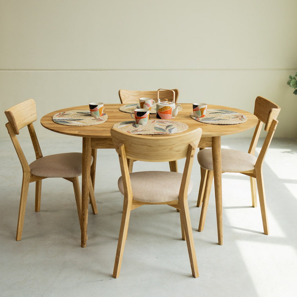 NordicStory Set Escandi Tavolo e 4 sedie in legno massiccio Diana