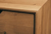 NordicStory_Vitrino_di_maciza_in_legno_sostenibile_di_quercia_sgabello_per_il_salone