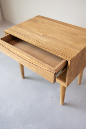 Comodino NordicStory in rovere massiccio