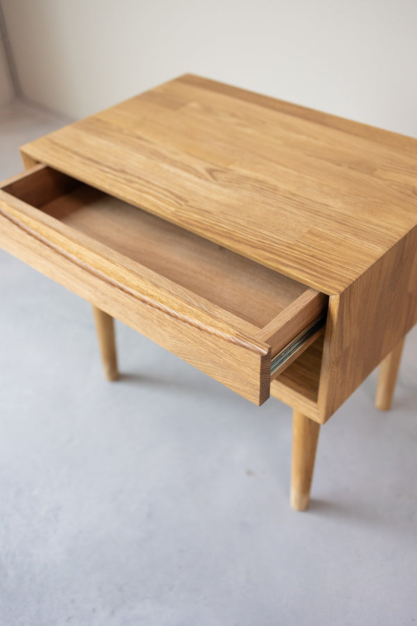 Comodino NordicStory in rovere massiccio