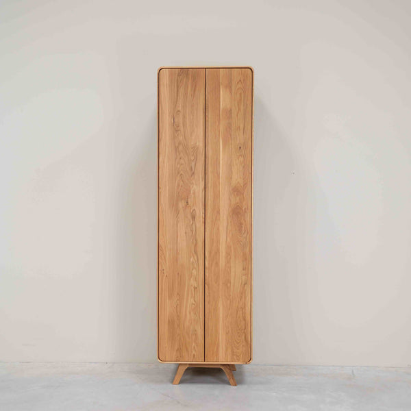 Mobile NordicStory a 2 ante in rovere massiccio di Ginevra, 60 x 45 x 200 cm.