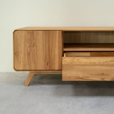 Porta TV NordicStory in rovere massiccio Geneva 1, 160 x45 x 55 cm.