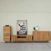 Cassettiera NordicStory in rovere massiccio Ginevra 1, 50 x 42 x 126 cm.