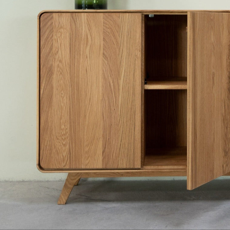Credenza NordicStory in rovere massiccio Ginevra 1, 90 x 45 x 86 cm.
