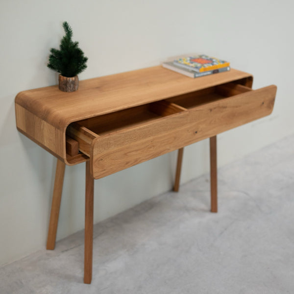 Comò console NordicStory in rovere massiccio Ginevra, 110 x 35 x 80 cm.