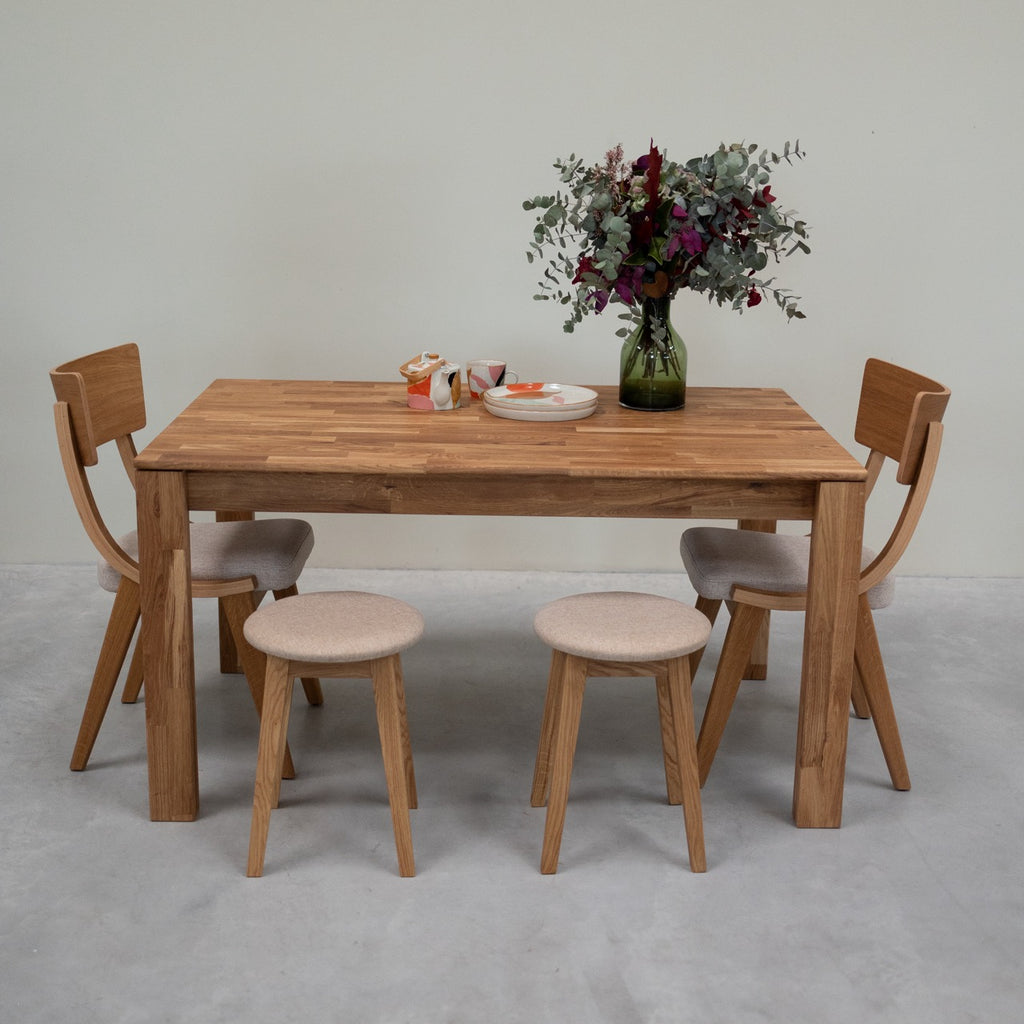 NordicStory Confezione da 2 o 4 sgabelli da pranzo in legno massiccio Diana, imbottitura