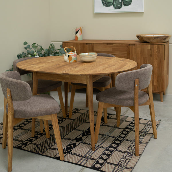 Mesa de comedor redonda y extensible de madera maciza de roble Escandi 6 | NordicStory