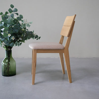 NordicStory Confezione di sedie da pranzo imbottite in rovere massiccio della collezione Mauritz Mobili in colore beige nordico dal design moderno Rovere.