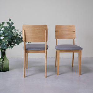 NordicStory Confezione di sedie da pranzo imbottite in rovere massiccio della collezione Mauritz Mobili in colore grigio nordico dal design moderno Rovere.