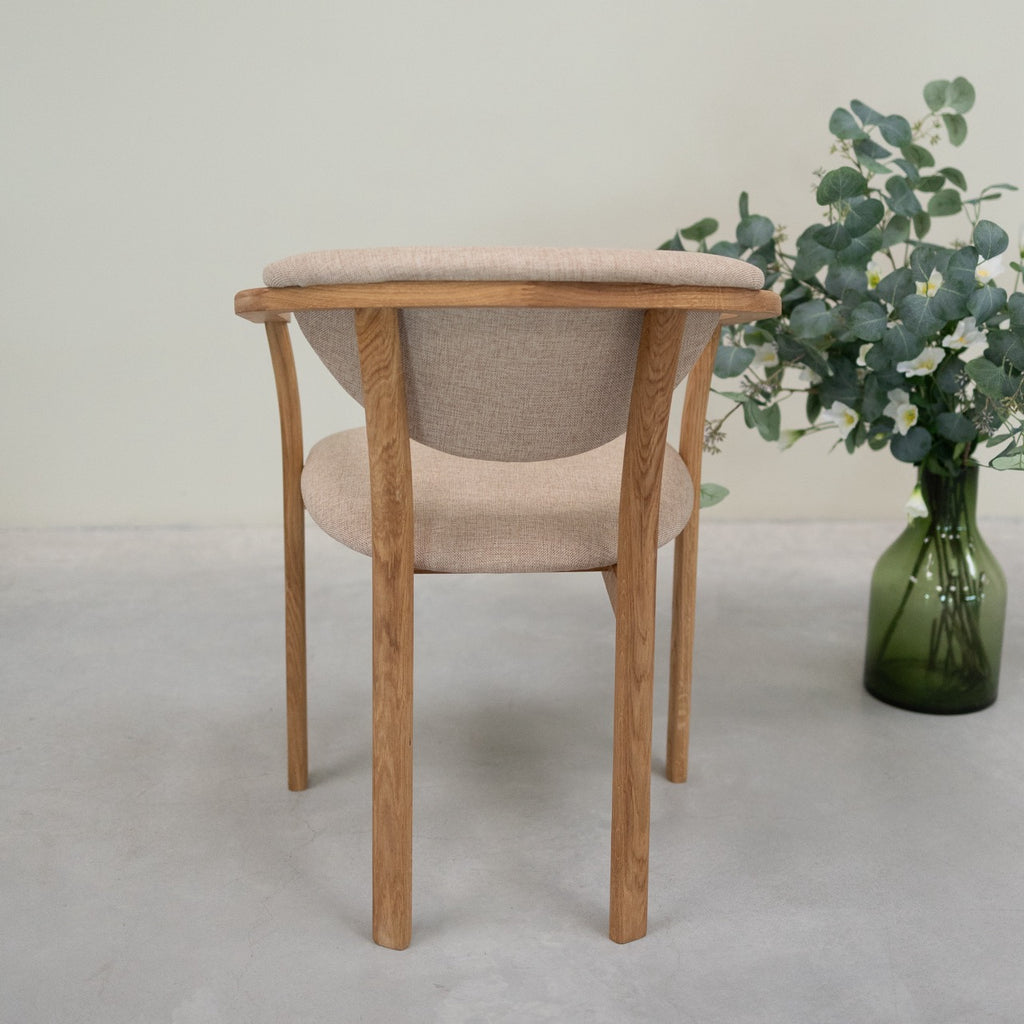 NordicStory Confezione da 2 o 4 sedie da pranzo Alexis, struttura in rovere massiccio, rivestimento beige