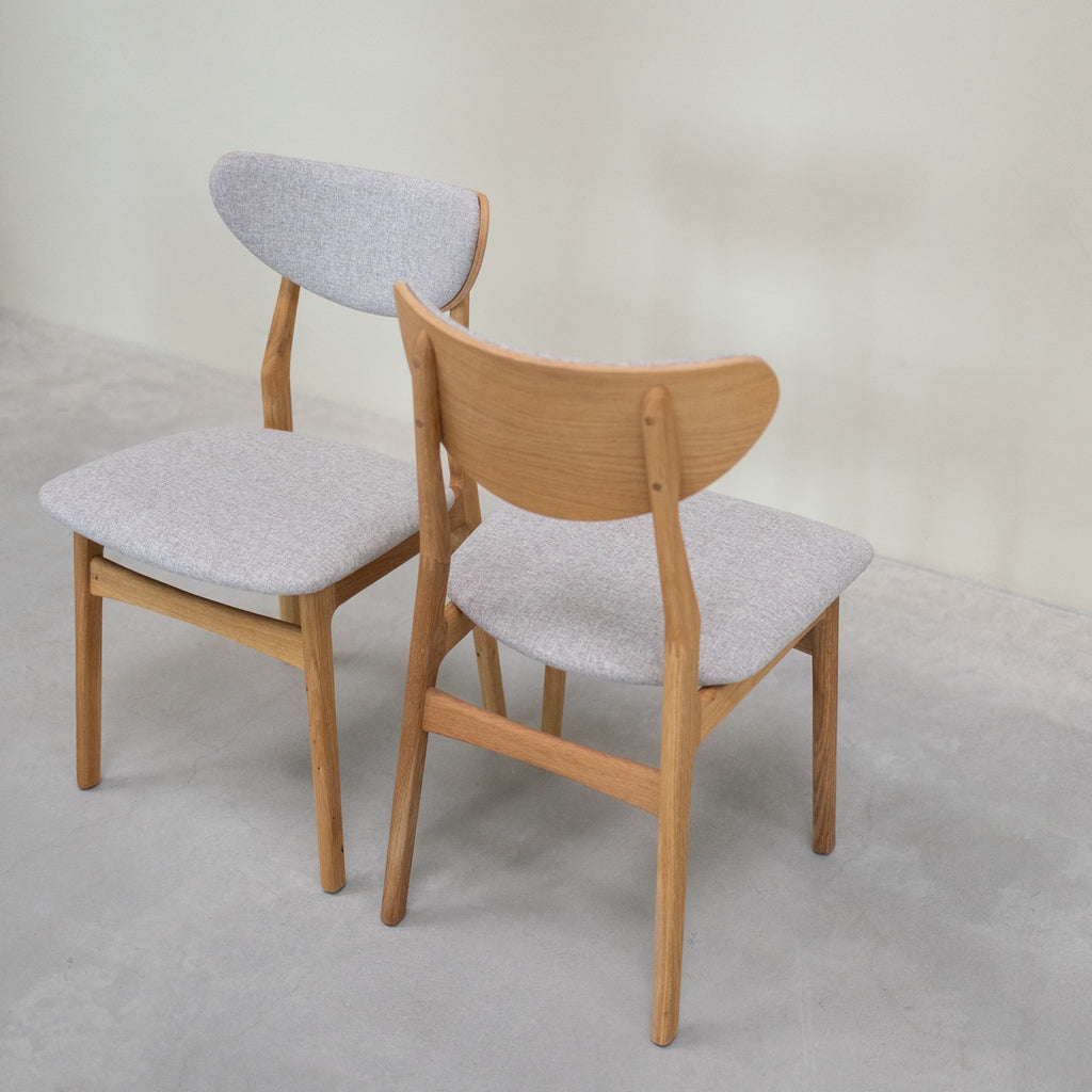 VESKOR Confezione da 2 o 4 sedie da pranzo in rovere massiccio Maxwell, rivestite in grigio