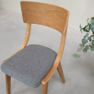 VESKOR Confezione da 2 o 4 sedie da pranzo Lucas in rovere massiccio, rivestimento grigio o beige