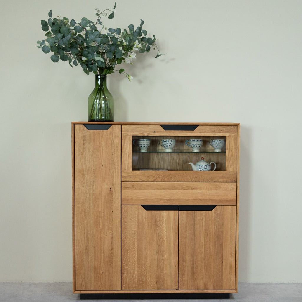 NordicStory Vetrina in legno massiccio di quercia Bremen 3, 124 x 38 x 134 cm.