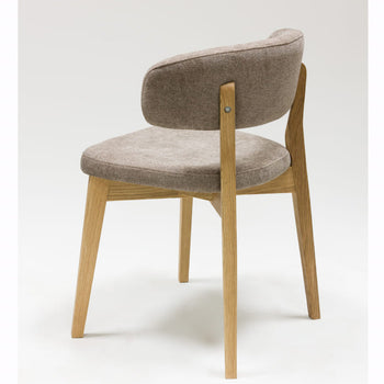 Veskor Confezione da 2 o 4 sedie da pranzo Claus in rovere massiccio, rivestite in rovere grigio o marrone.Store