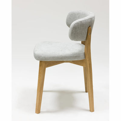 Veskor Confezione da 2 o 4 sedie da pranzo Claus in rovere massiccio, rivestite in rovere grigio o marrone.Store