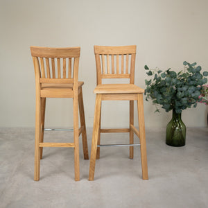 Sgabello da bar in legno massello di rovere Provance | NordicStory