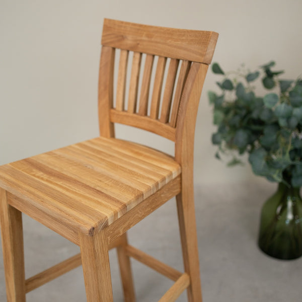 Sgabello da bar in legno massello di rovere Provance | NordicStory