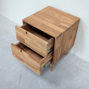 Comodino Escandi in rovere massiccio, 40 x 40 x 52 cm | NordicStory