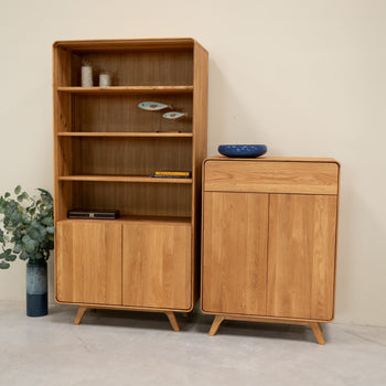 Vetrina in legno massiccio Ginevra 2 RobleStore NordicStory
