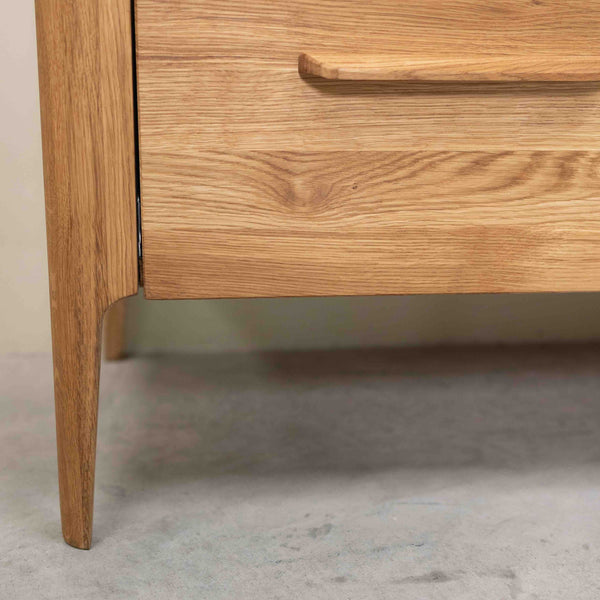 Comò in rovere massiccio Atlanta, 120 x 46,8 x 78,6 cm | NordicStory