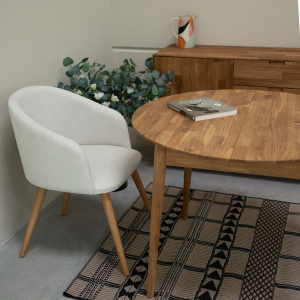 Poltrona in rovere massiccio Ana con imbottitura | VESKOR