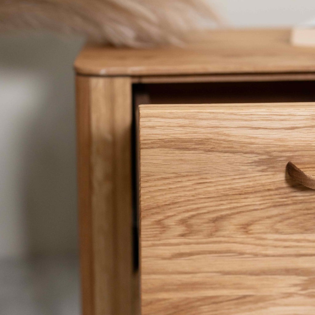 Porta TV in rovere massiccio Atlanta 3, 173,4 x 46 x 38,8 cm | NordicStory