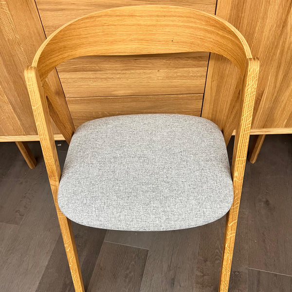 Confezione di 2 o 4 sedie da pranzo Oscar in rovere massiccio, imbottite | VESKOR