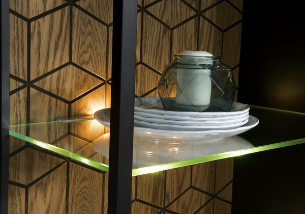 Vetrina in legno di quercia LoftStory, design moderno nordico