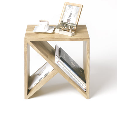 Tavolino scandinavo in legno massiccio di quercia per divano e comodino