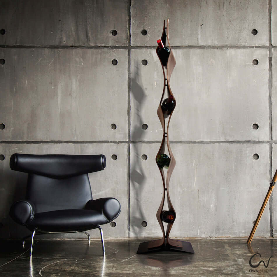 NordicStory Portabottiglie in rovere fatto a mano TWIST, portabottiglie per 4 bottiglie